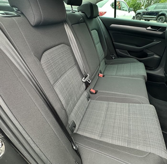 2022 Volkswagen Passat 140TSI Business