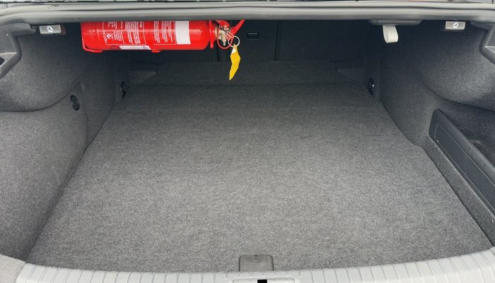 2022 Volkswagen Passat 140TSI Business