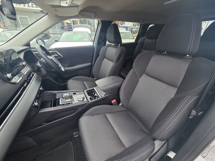 2023 Mitsubishi Outlander LS