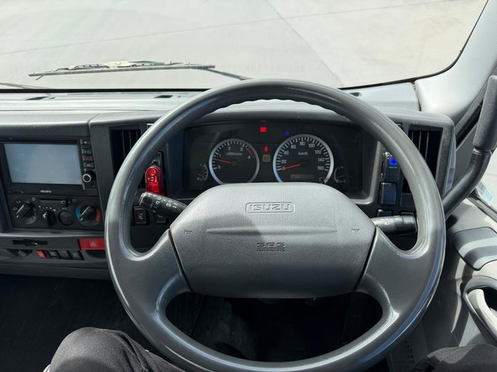2015 Isuzu N Series NLR 200
