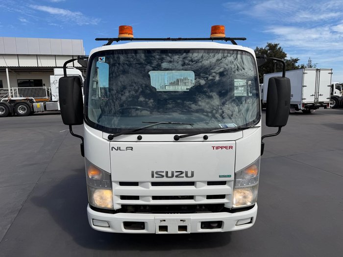 2015 Isuzu N Series NLR 200