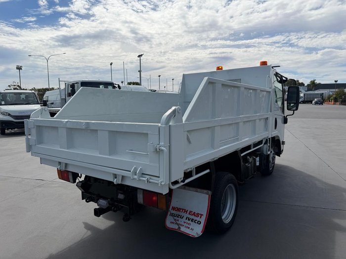 2015 Isuzu N Series NLR 200