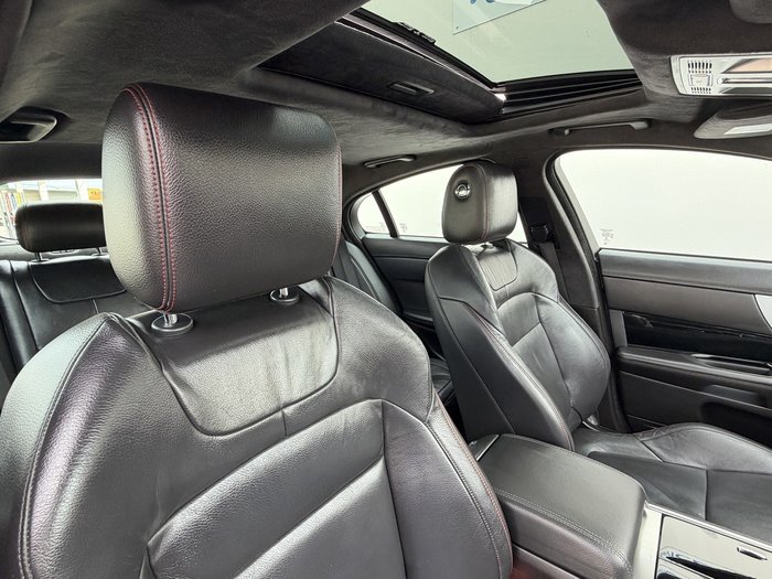 2015 Jaguar XF R-Sport