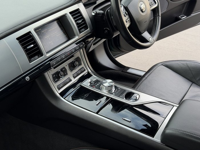 2015 Jaguar XF R-Sport