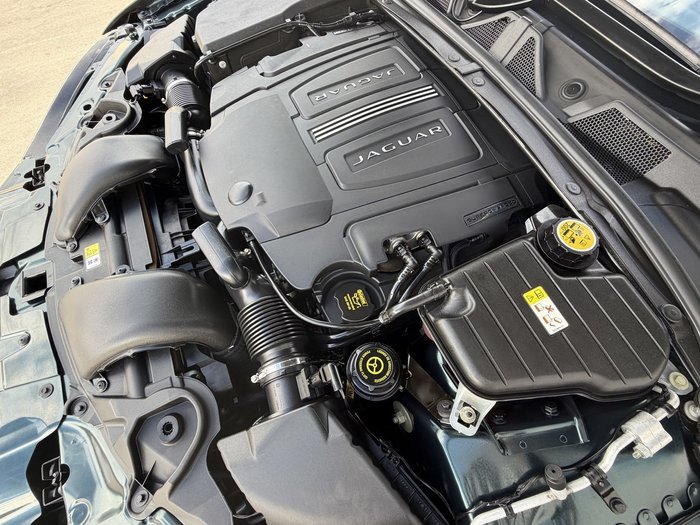 2015 Jaguar XF R-Sport