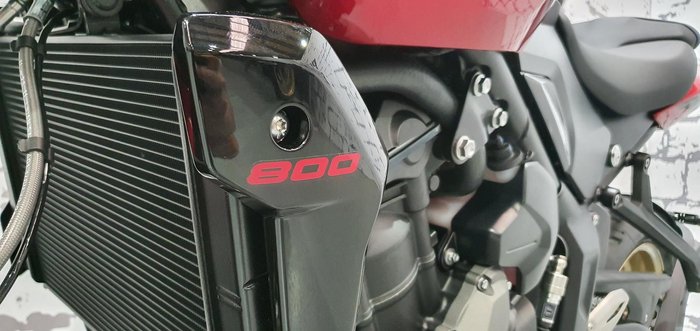 2026 Triumph Trident 800 Trident Red