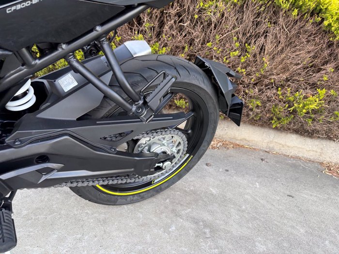 2025 CFMOTO 300 NK ABS NEBULA BLACK