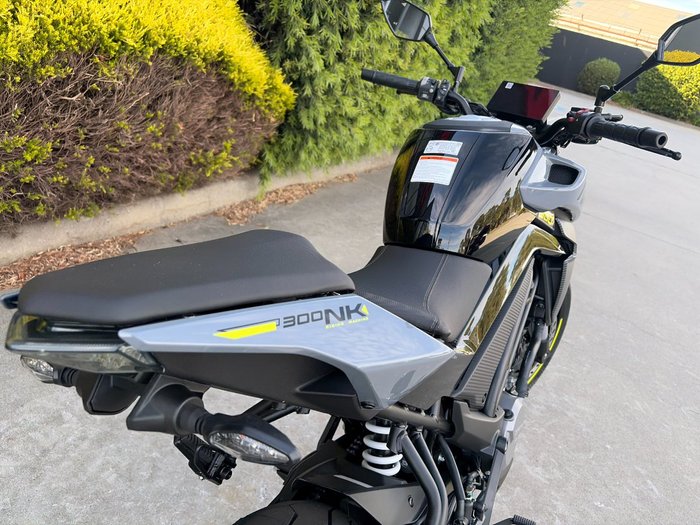 2025 CFMOTO 300 NK ABS NEBULA BLACK