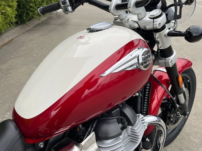 2026 Royal Enfield SUPER METEOR 650 CELESTIAL RED