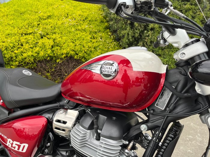 2026 Royal Enfield SUPER METEOR 650 CELESTIAL RED