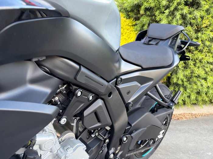 2025 CFMOTO 2025 CF Moto 650CC 675NK ABS Tundra Grey