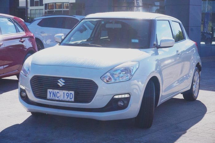 2017 Suzuki Swift GL Navigator