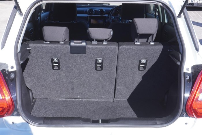 2017 Suzuki Swift GL Navigator