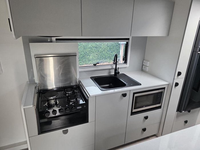 2025 Traveller Destination Track Dst20be