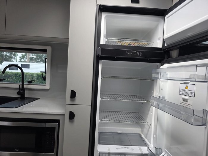 2025 Traveller Destination Track Dst20be