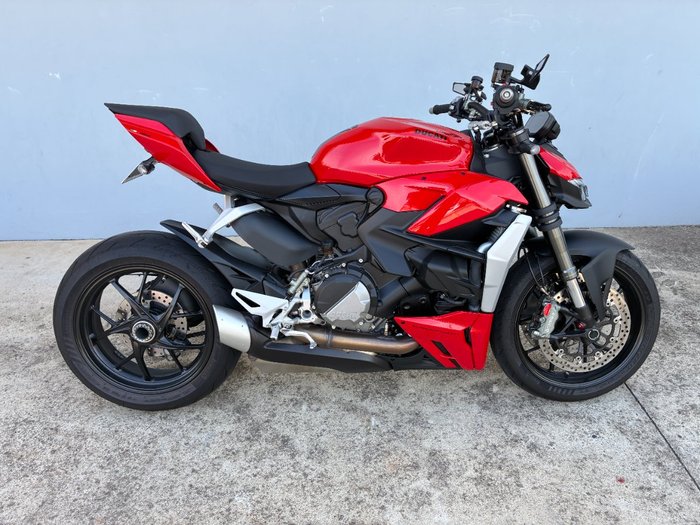 2023 DUCATI STREETFIGHTER V2 Red