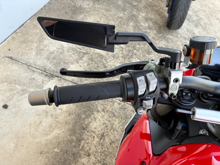 2023 DUCATI STREETFIGHTER V2 Red