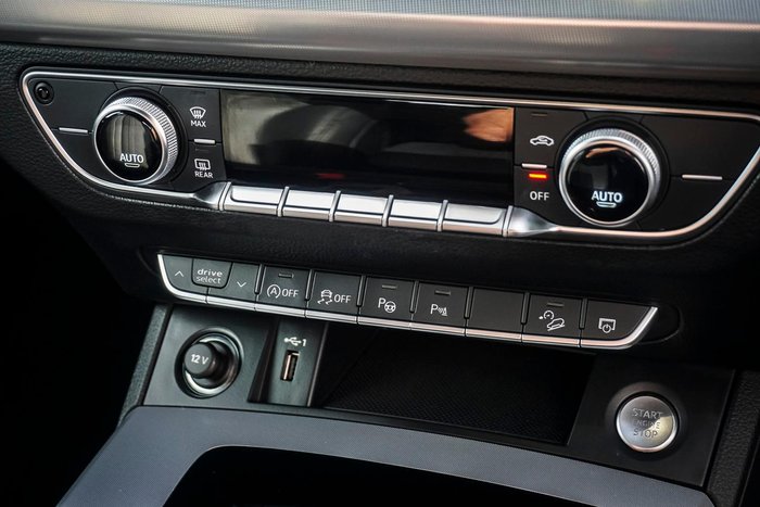 2022 Audi Q5 40 TDI S line