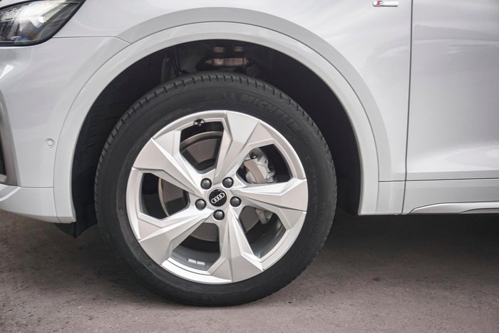 2022 Audi Q5 40 TDI S line