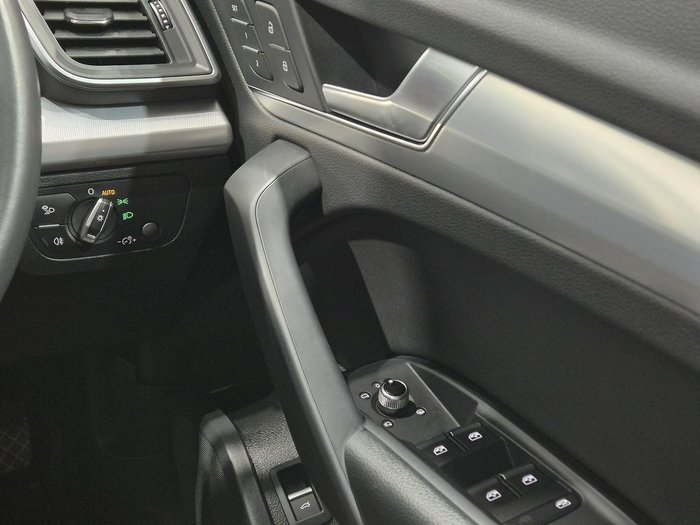 2024 Audi Q5 40 TDI Sport