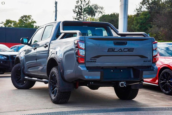 2025 Isuzu D-MAX BLADE