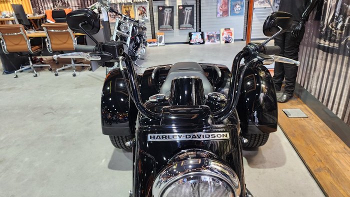 2025 HARLEY-DAVIDSON FLRT FREEWHEELER