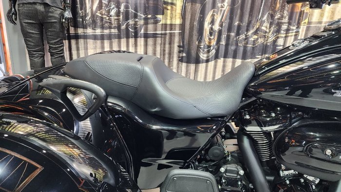 2025 HARLEY-DAVIDSON FLRT FREEWHEELER