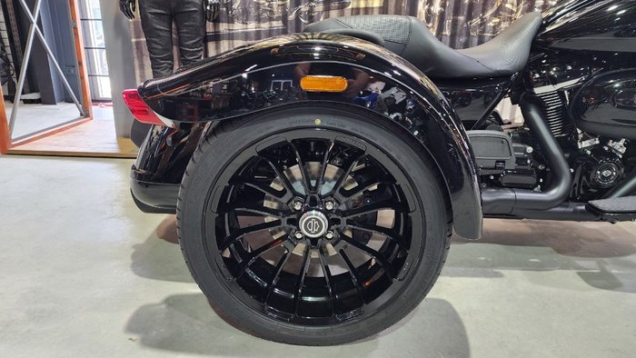 2025 HARLEY-DAVIDSON FLRT FREEWHEELER