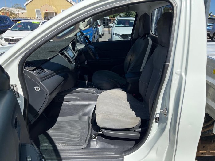 2020 Mitsubishi Triton GLX