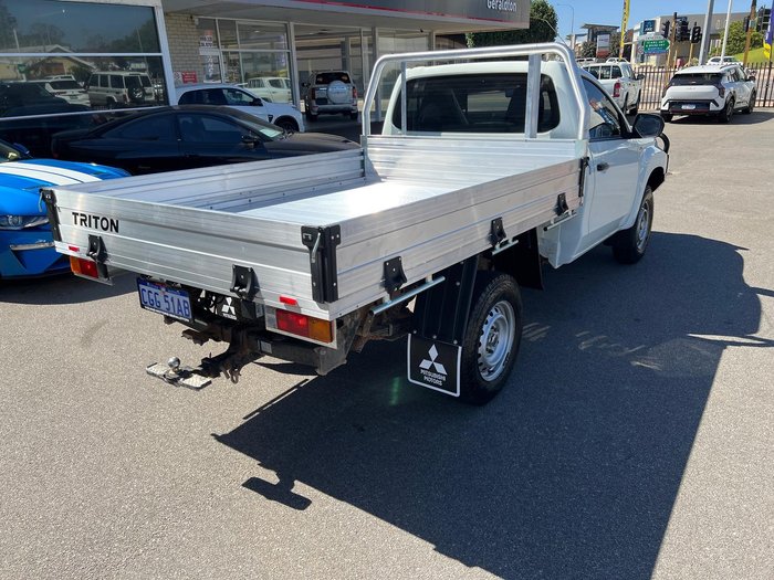 2020 Mitsubishi Triton GLX