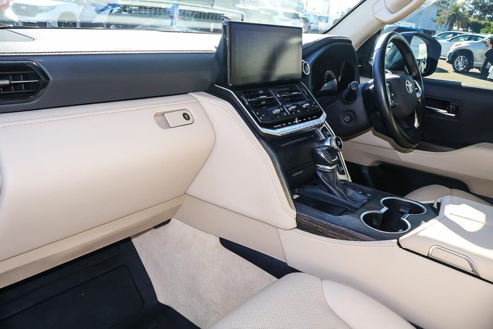 2024 Toyota Landcruiser VX