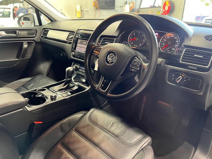 2014 Volkswagen Touareg 150TDI 7P MY14 Four Wheel Drive Pure White