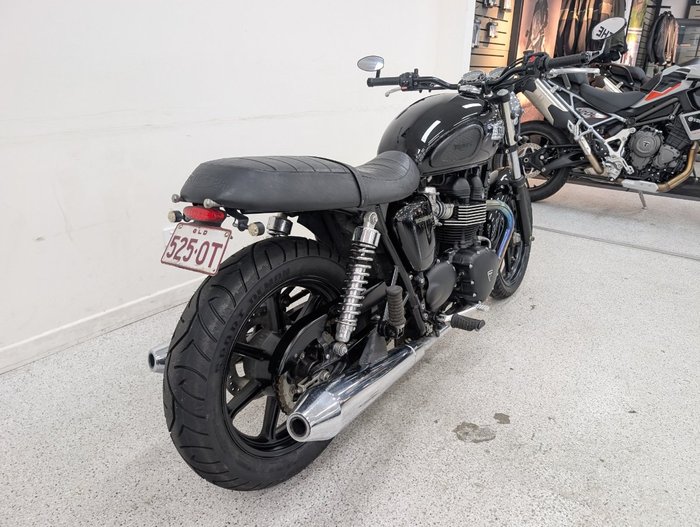 Triumph 2013 TRIUMPH 865CC BONNEVILLE A2 Black