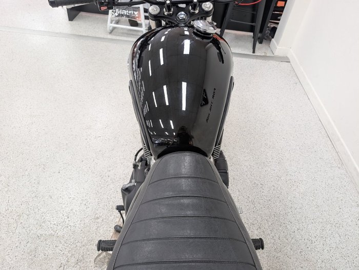 Triumph 2013 TRIUMPH 865CC BONNEVILLE A2 Black