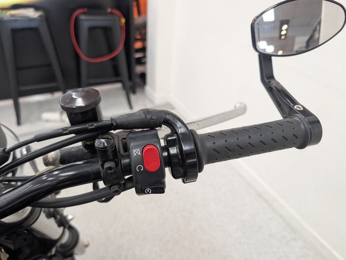 Triumph 2013 TRIUMPH 865CC BONNEVILLE A2 Black