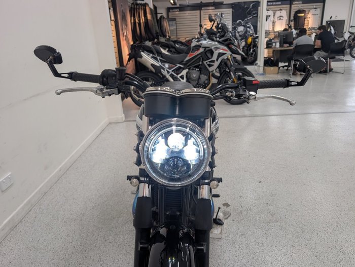 Triumph 2013 TRIUMPH 865CC BONNEVILLE A2 Black