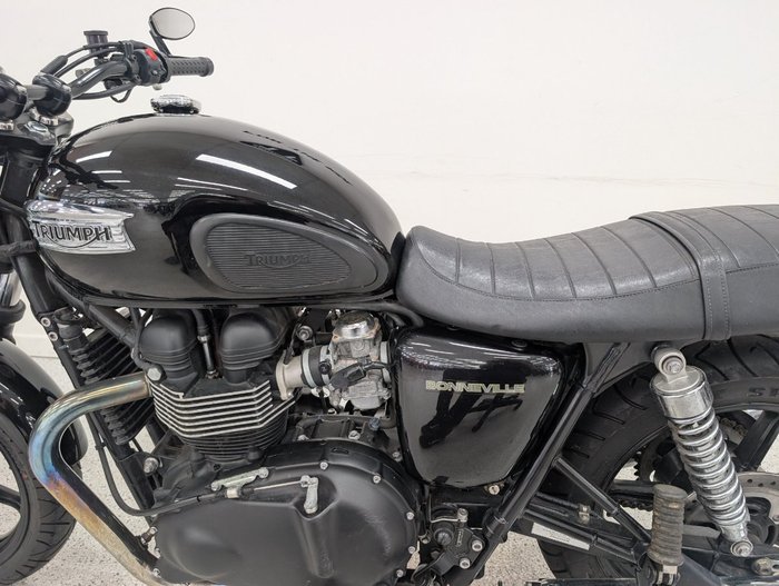 Triumph 2013 TRIUMPH 865CC BONNEVILLE A2 Black