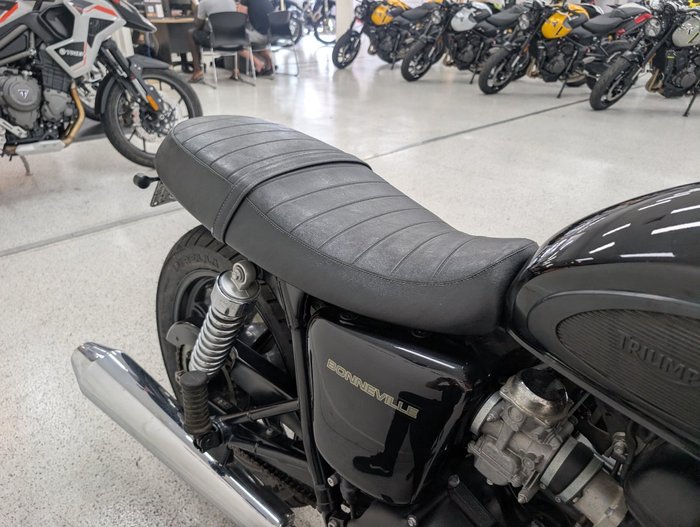 Triumph 2013 TRIUMPH 865CC BONNEVILLE A2 Black