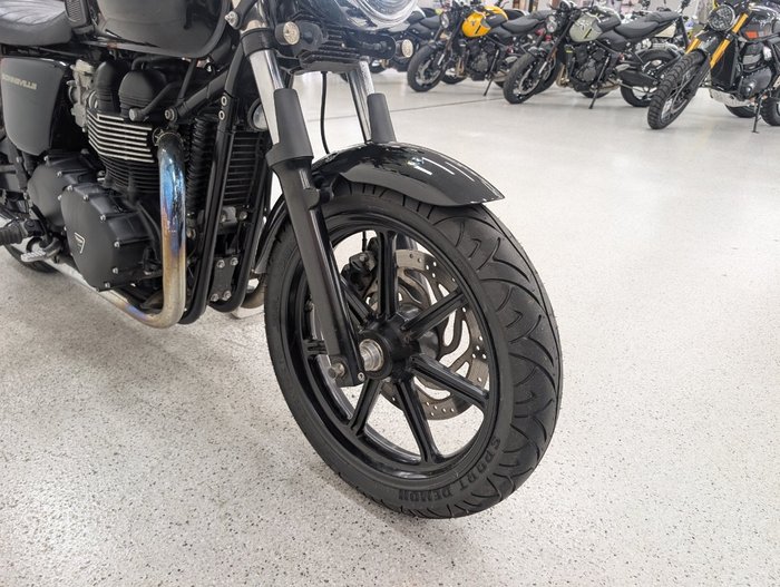 Triumph 2013 TRIUMPH 865CC BONNEVILLE A2 Black