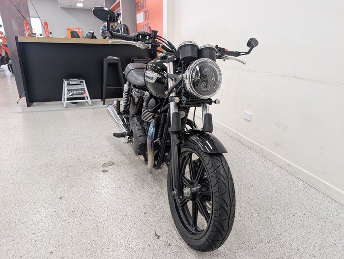 Triumph 2013 TRIUMPH 865CC BONNEVILLE A2 Black
