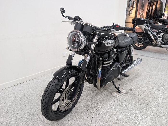 Triumph 2013 TRIUMPH 865CC BONNEVILLE A2 Black