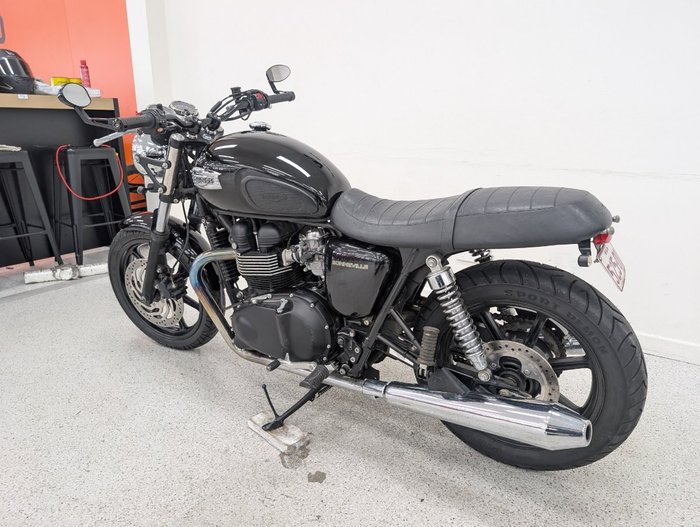 Triumph 2013 TRIUMPH 865CC BONNEVILLE A2 Black
