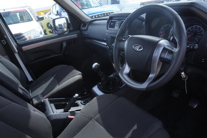 2022 Mahindra PIK-UP S6+