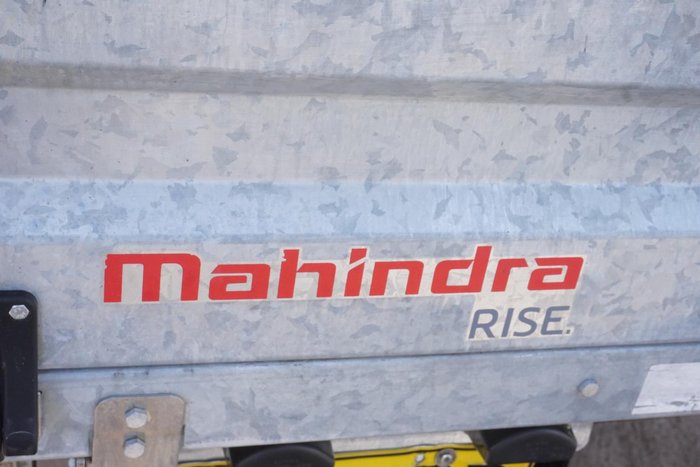 2022 Mahindra PIK-UP S6+
