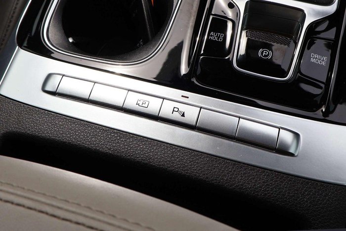 2023 Kia Carnival SLi