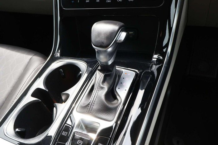 2023 Kia Carnival SLi