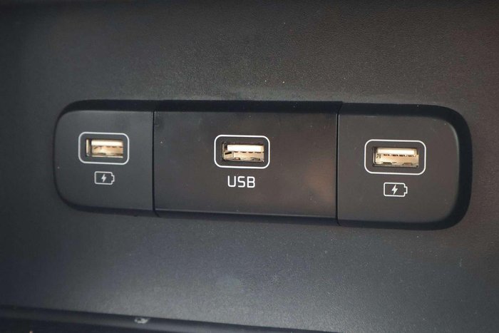 2023 Kia Carnival SLi