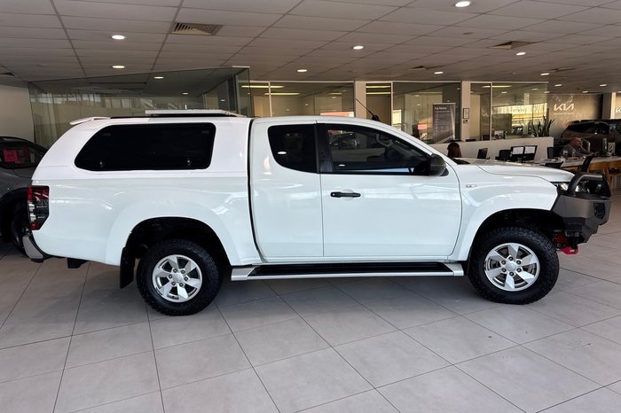 2021 Mitsubishi Triton GLX+