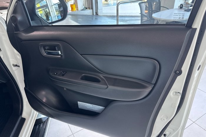 2021 Mitsubishi Triton GLX+