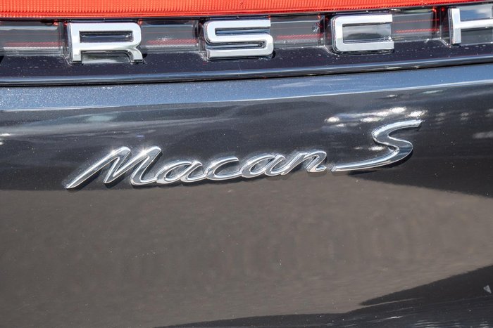 2020 Porsche Macan S